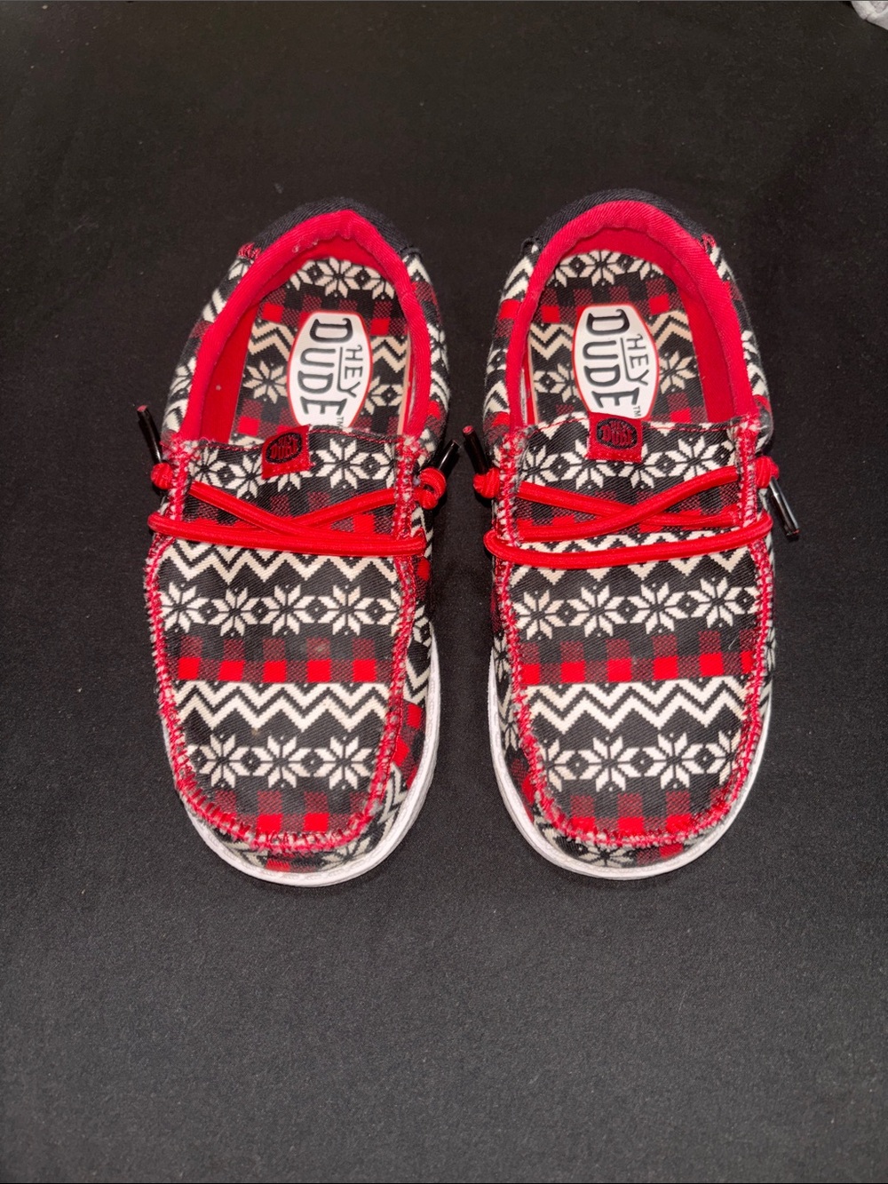 HEYDUDE Kids' Wally Ugly Sweater (size 12)